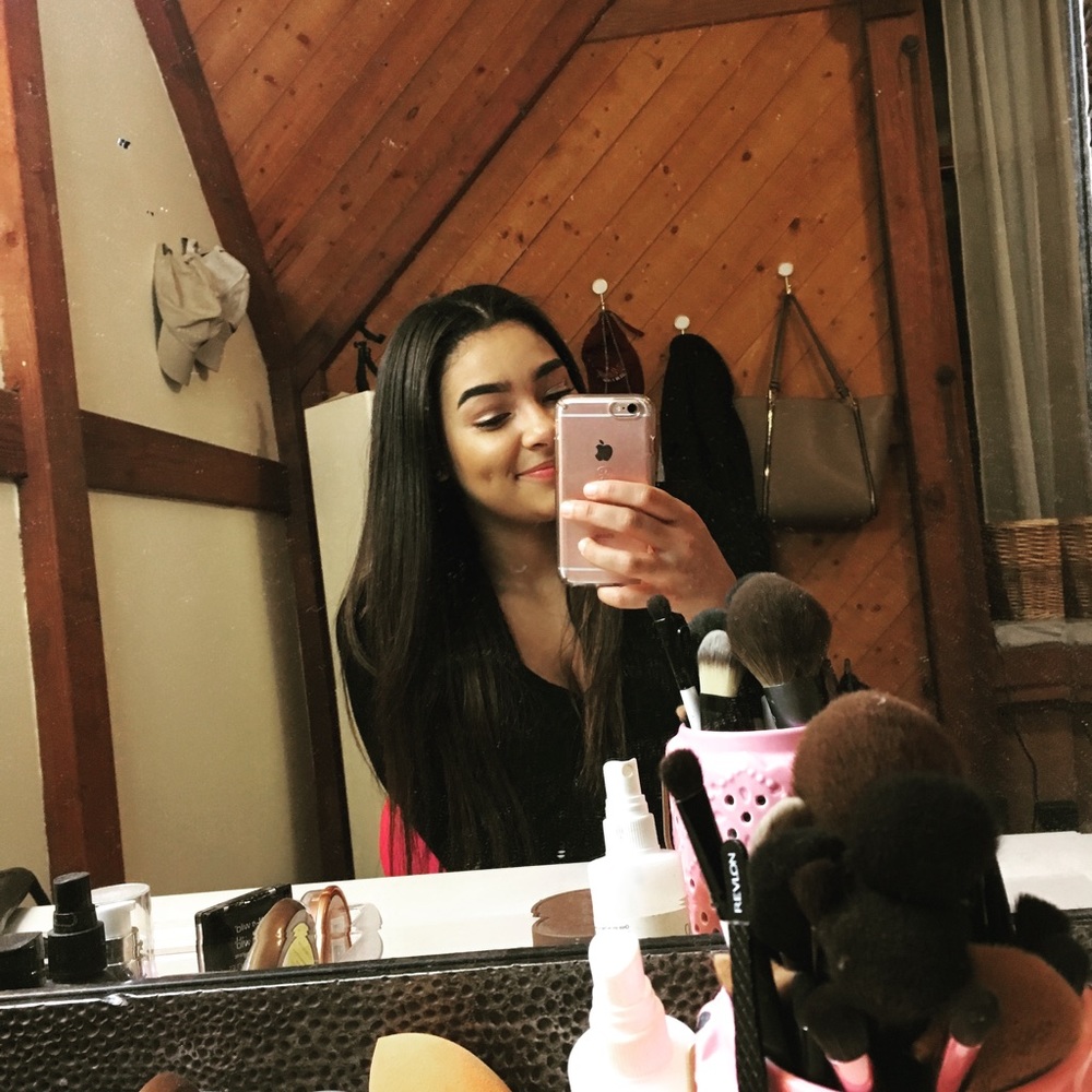 Meet your Posher, Yacine